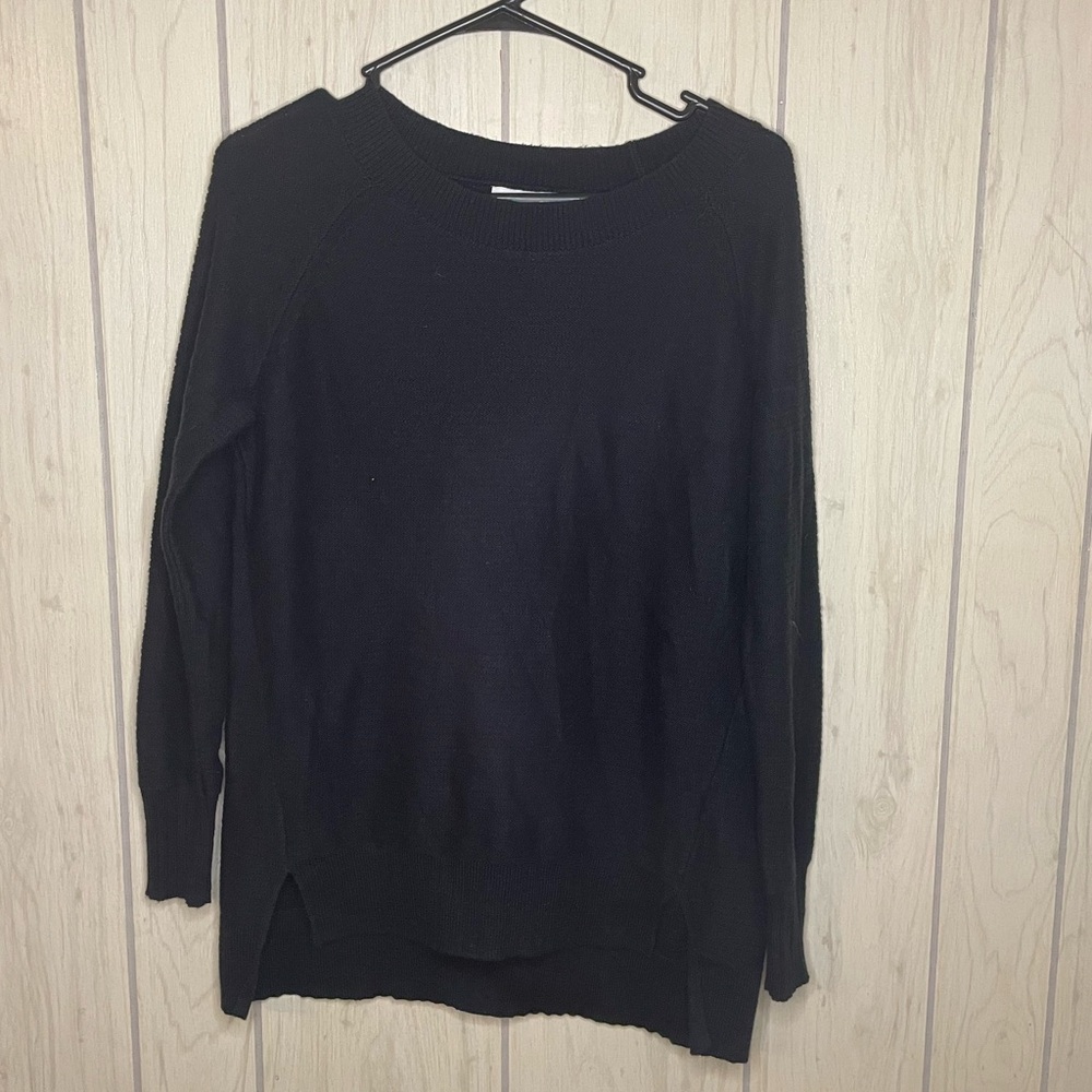 Old Navy Women's Black Crew Neck Sweater